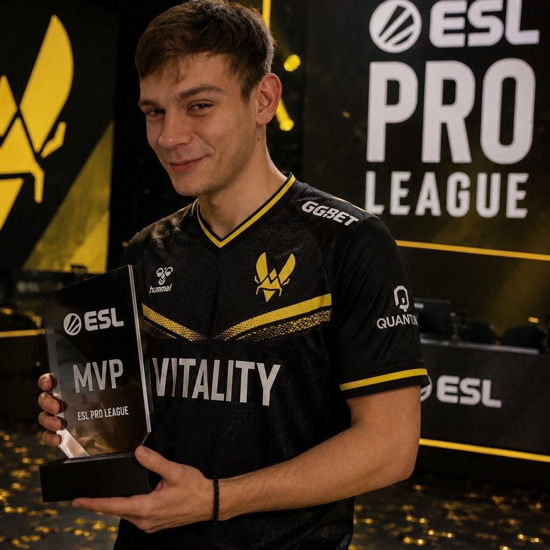 tomoROLICA FACEIT avatar